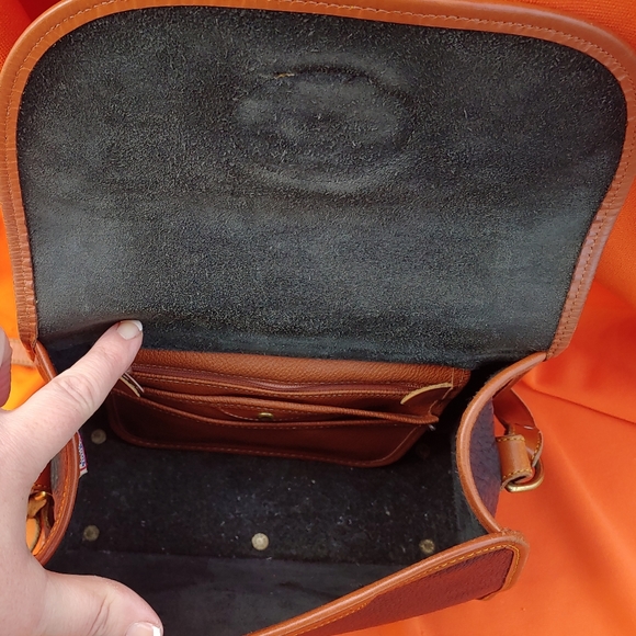 Authentic Vintage Dooney & Bourke AWL Essex Bag - Picture 6 of 9